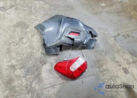 2016 Subaru Crosstrek Limited z USA, uszkodzony, nr VIN JF2GPALC8G8247401